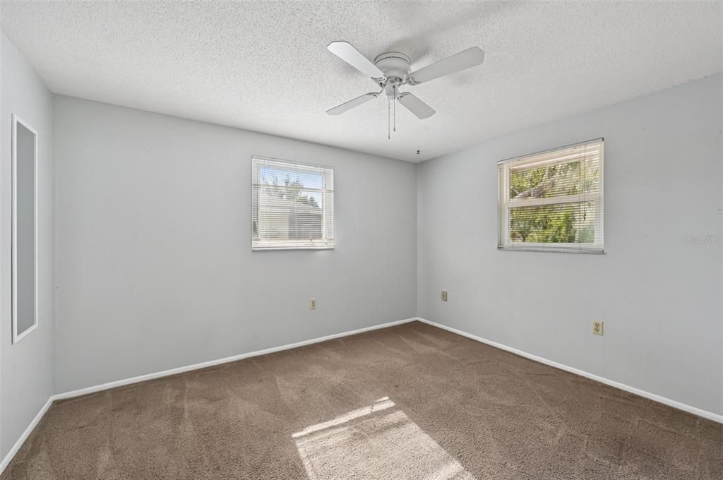 For Sale: $225,000 (2 beds, 2 baths, 1425 Square Feet)