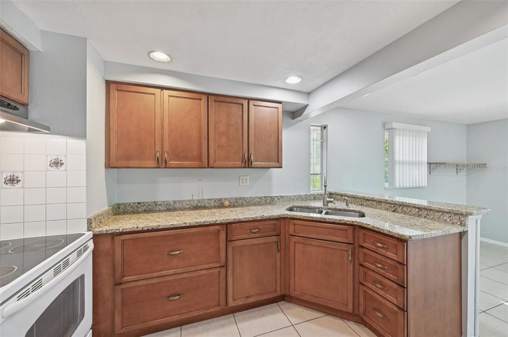 For Sale: $225,000 (2 beds, 2 baths, 1425 Square Feet)