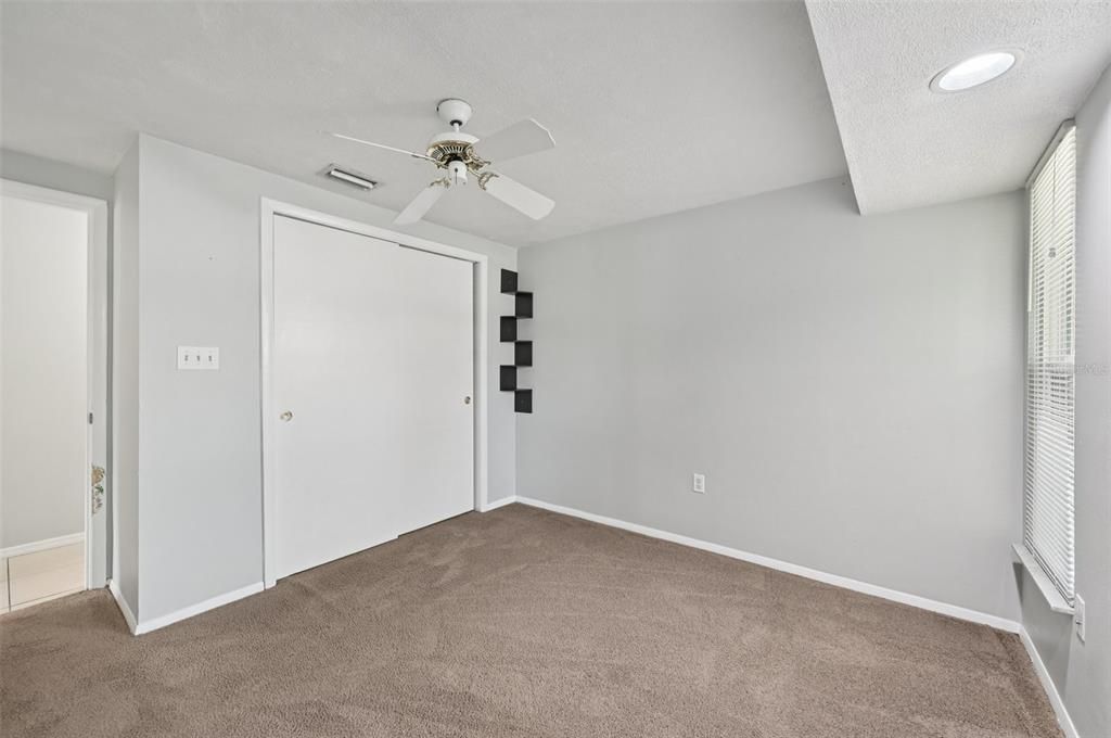 For Sale: $225,000 (2 beds, 2 baths, 1425 Square Feet)