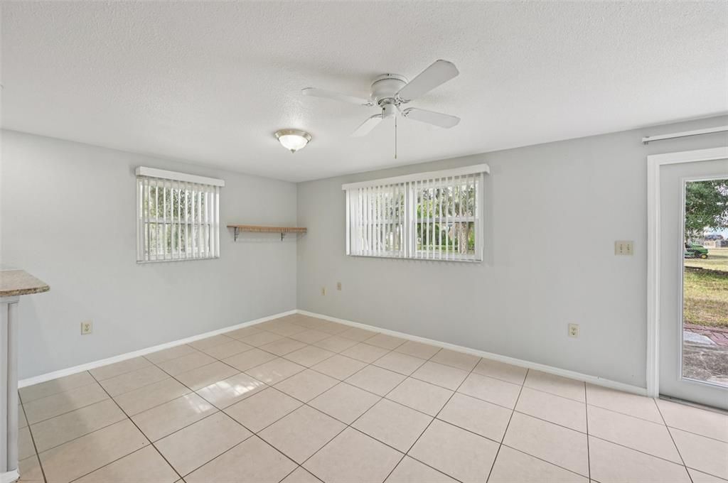 For Sale: $225,000 (2 beds, 2 baths, 1425 Square Feet)