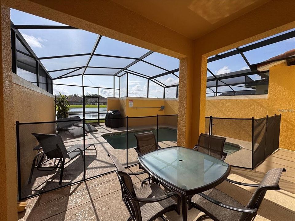 En Renta: $2,400 (4 camas, 3 baños, 1902 Pies cuadrados)