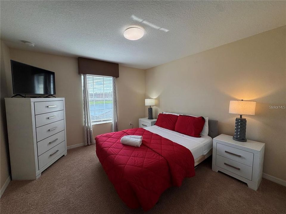 En Renta: $2,400 (4 camas, 3 baños, 1902 Pies cuadrados)