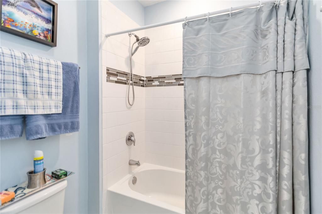 For Sale: $399,900 (4 beds, 2 baths, 1971 Square Feet)