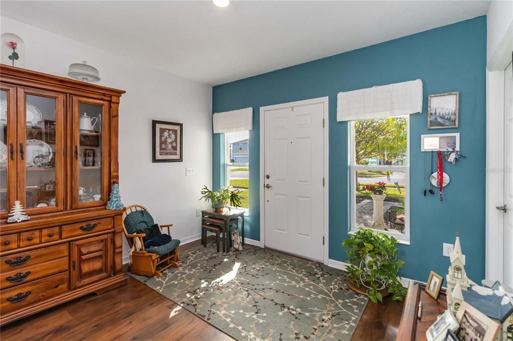 For Sale: $399,900 (4 beds, 2 baths, 1971 Square Feet)