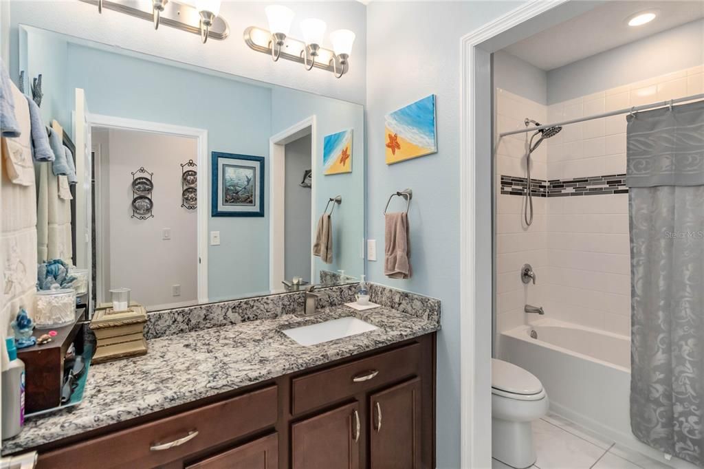 For Sale: $399,900 (4 beds, 2 baths, 1971 Square Feet)