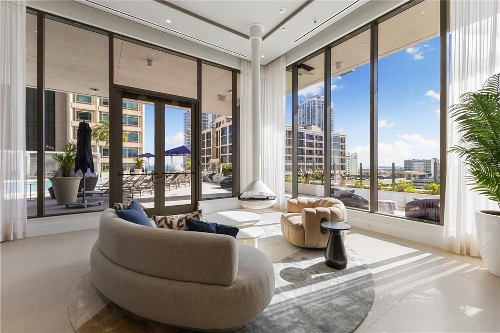 For Sale: $1,305,000 (2 beds, 2 baths, 1339 Square Feet)