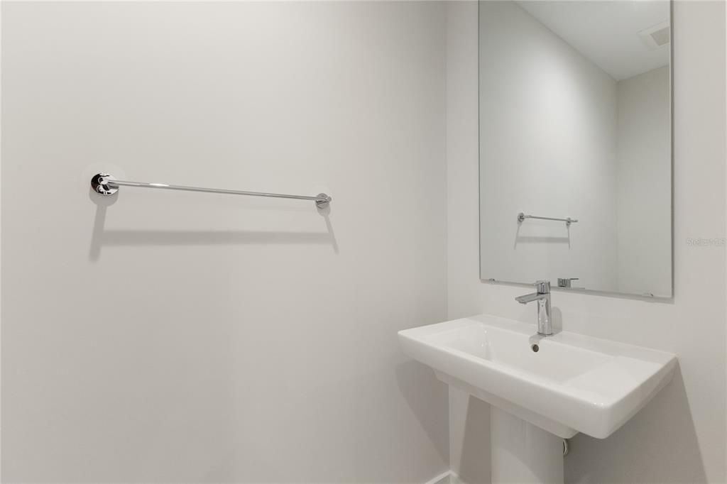 For Sale: $1,305,000 (2 beds, 2 baths, 1339 Square Feet)