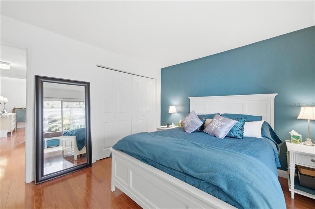 For Sale: $135,000 (2 beds, 1 baths, 965 Square Feet)