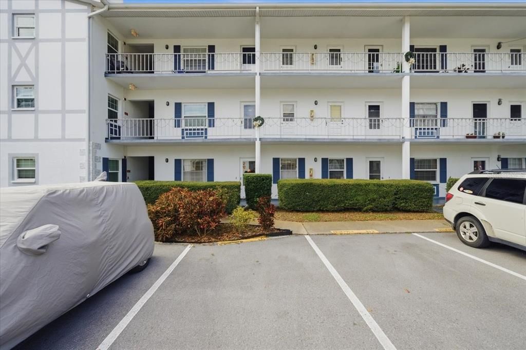 For Sale: $135,000 (2 beds, 1 baths, 965 Square Feet)