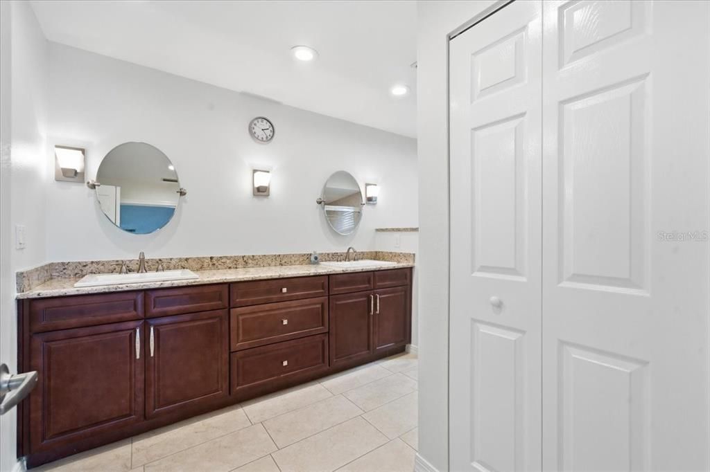 待售: $664,900 (3 贝兹, 2 浴室, 2154 平方英尺)