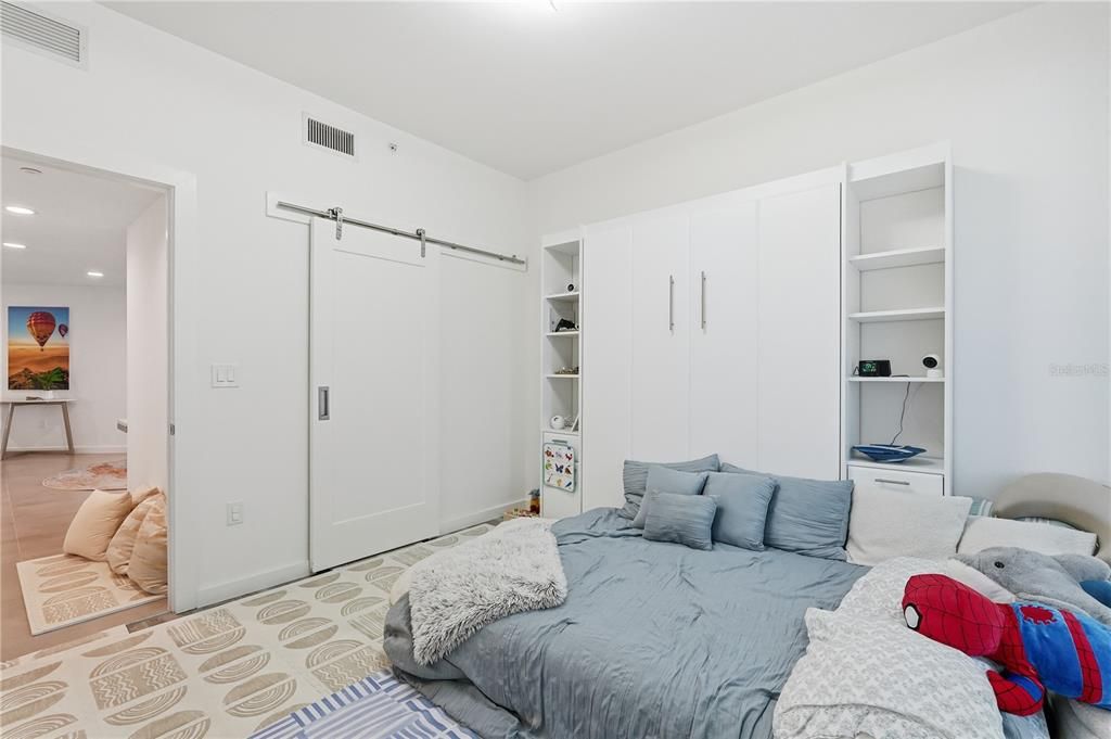 For Sale: $1,699,000 (3 beds, 3 baths, 2555 Square Feet)