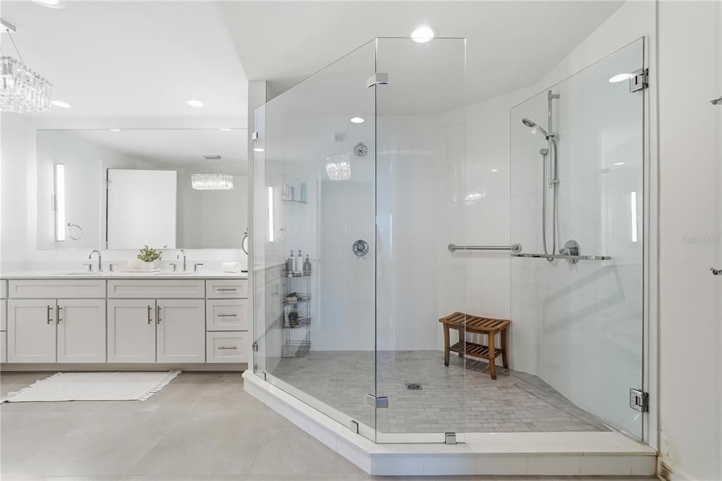 For Sale: $1,699,000 (3 beds, 3 baths, 2555 Square Feet)