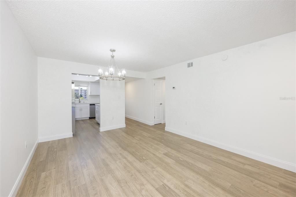 En Venta: $185,000 (2 camas, 2 baños, 1144 Pies cuadrados)