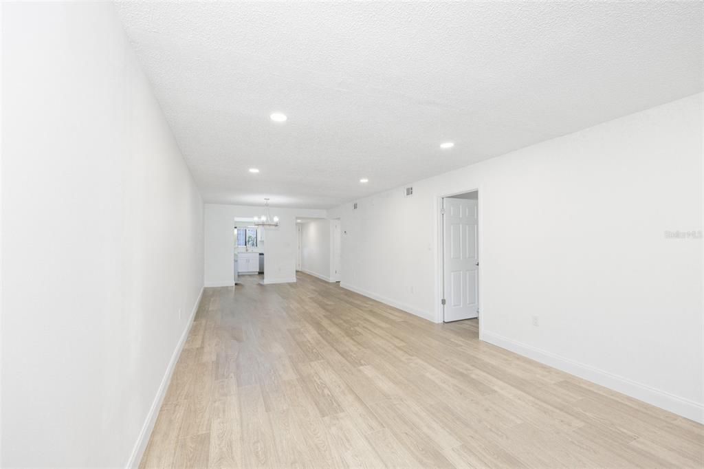 En Venta: $185,000 (2 camas, 2 baños, 1144 Pies cuadrados)