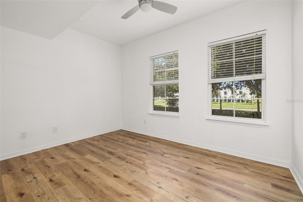 For Rent: $2,750 (3 beds, 1 baths, 1390 Square Feet)