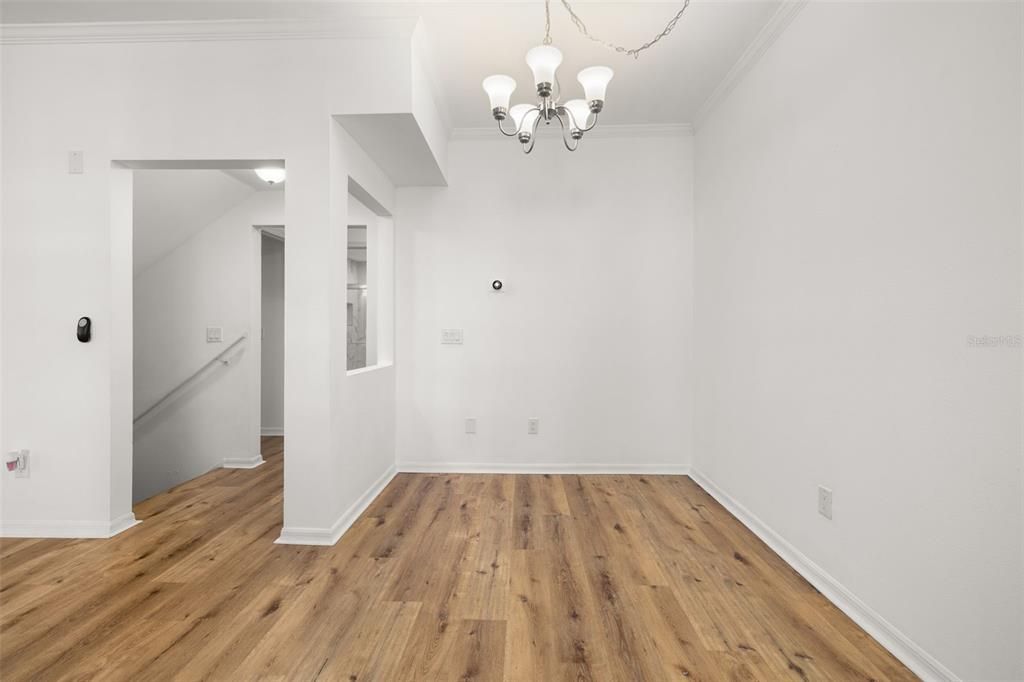 For Rent: $2,750 (3 beds, 1 baths, 1390 Square Feet)