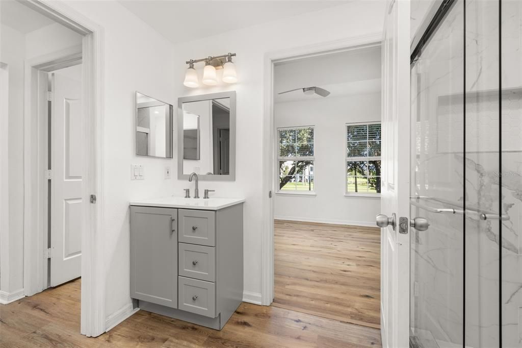 For Rent: $2,750 (3 beds, 1 baths, 1390 Square Feet)