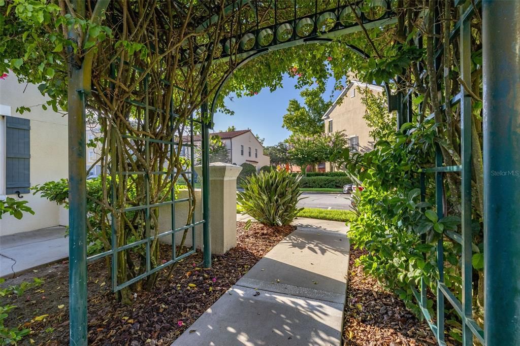 For Rent: $2,750 (3 beds, 1 baths, 1390 Square Feet)