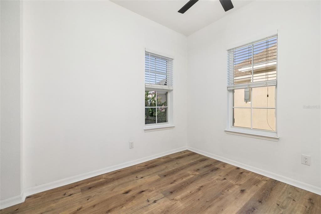 For Rent: $2,750 (3 beds, 1 baths, 1390 Square Feet)