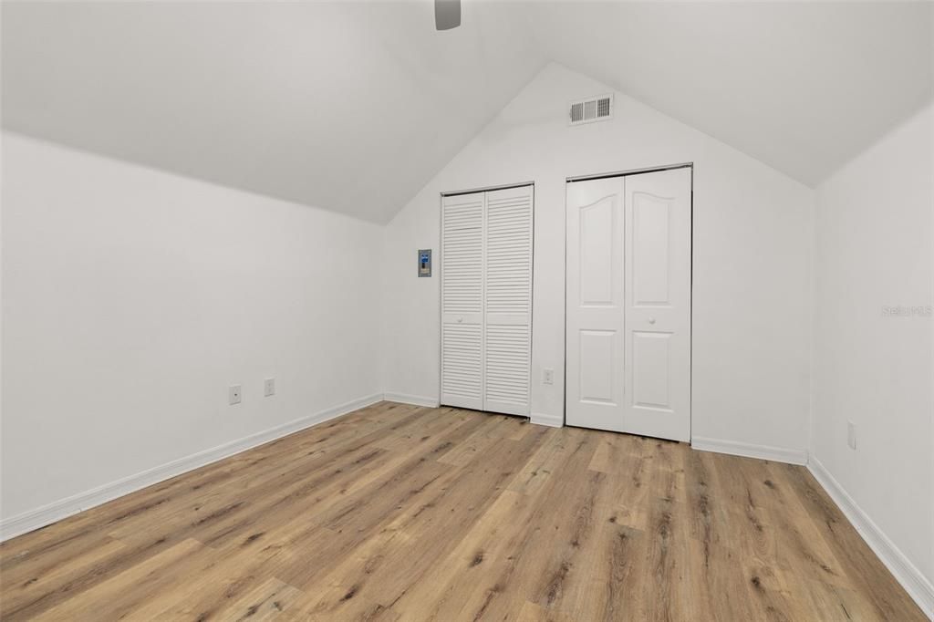 For Rent: $2,750 (3 beds, 1 baths, 1390 Square Feet)