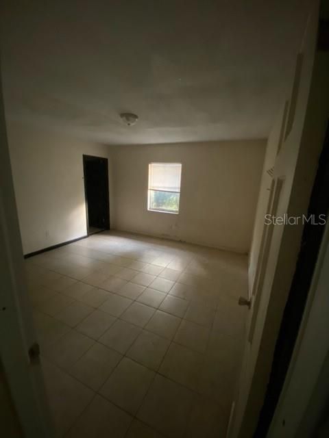 出租: $1,195 (3 贝兹, 2 浴室, 1953 平方英尺)