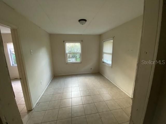 出租: $1,195 (3 贝兹, 2 浴室, 1953 平方英尺)