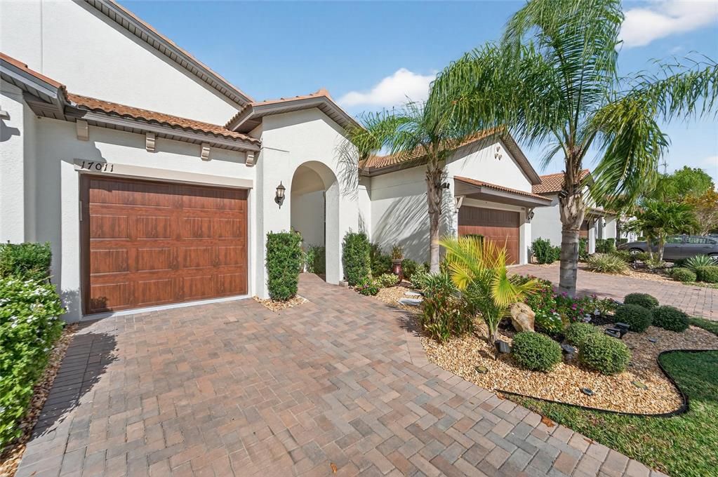 待售: $229,000 (2 贝兹, 2 浴室, 1406 平方英尺)