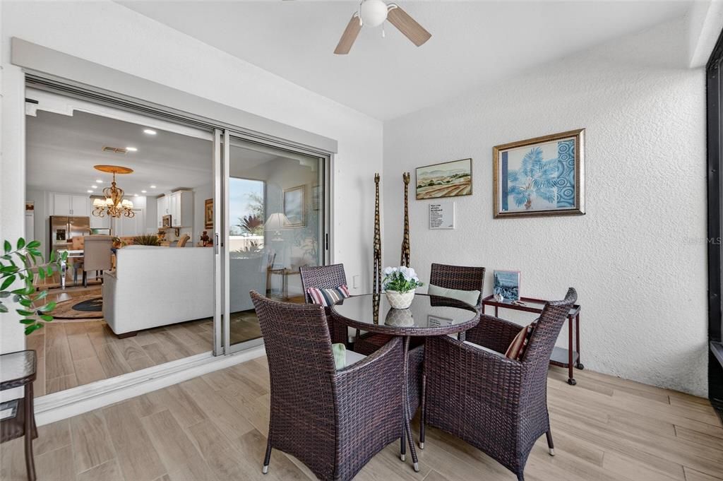 待售: $229,000 (2 贝兹, 2 浴室, 1406 平方英尺)