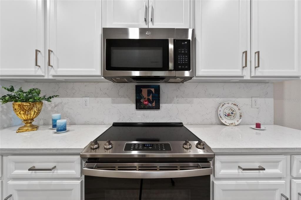 待售: $229,000 (2 贝兹, 2 浴室, 1406 平方英尺)