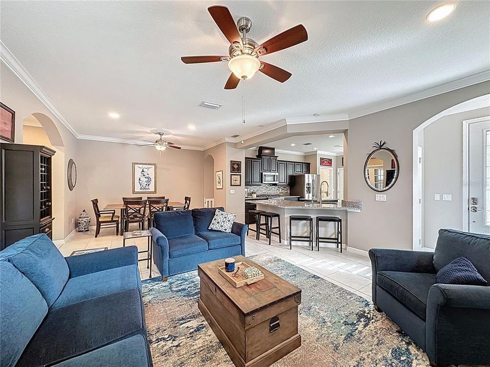 For Sale: $328,000 (2 beds, 2 baths, 1612 Square Feet)