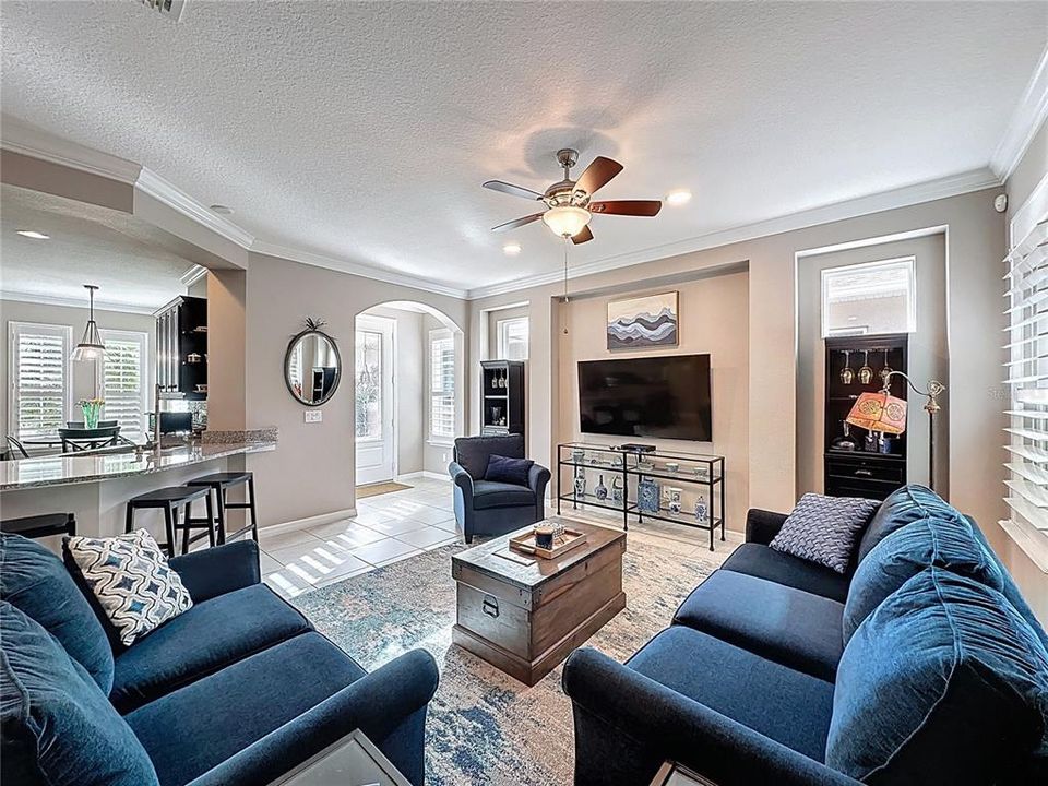 For Sale: $328,000 (2 beds, 2 baths, 1612 Square Feet)