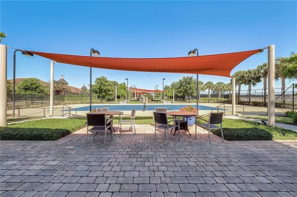 For Sale: $328,000 (2 beds, 2 baths, 1612 Square Feet)