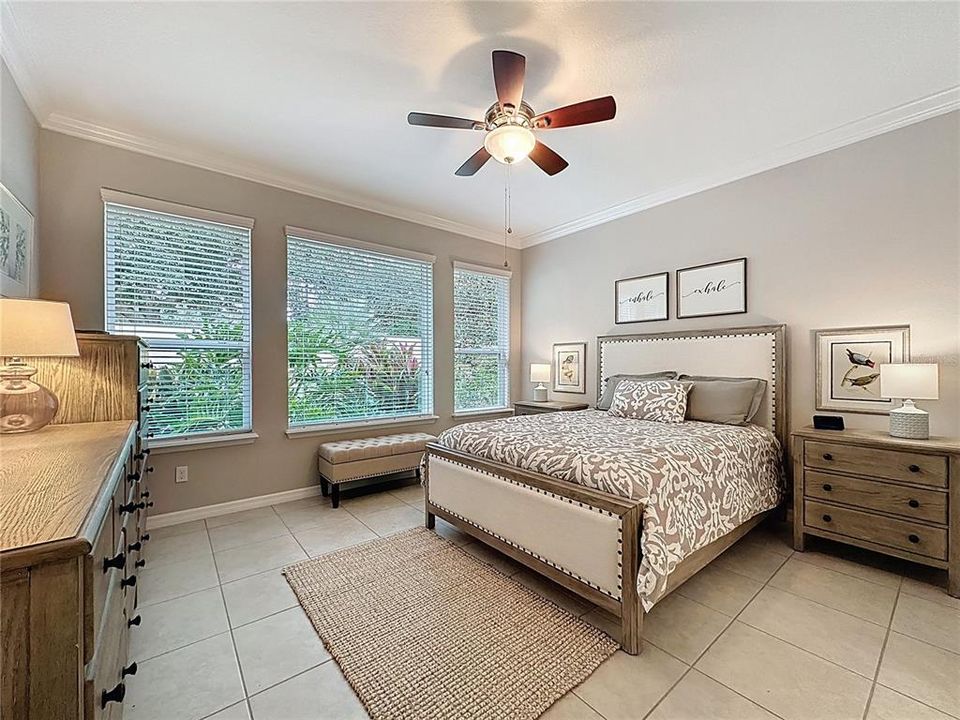 For Sale: $328,000 (2 beds, 2 baths, 1612 Square Feet)