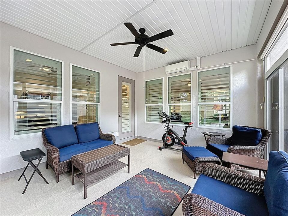 For Sale: $328,000 (2 beds, 2 baths, 1612 Square Feet)