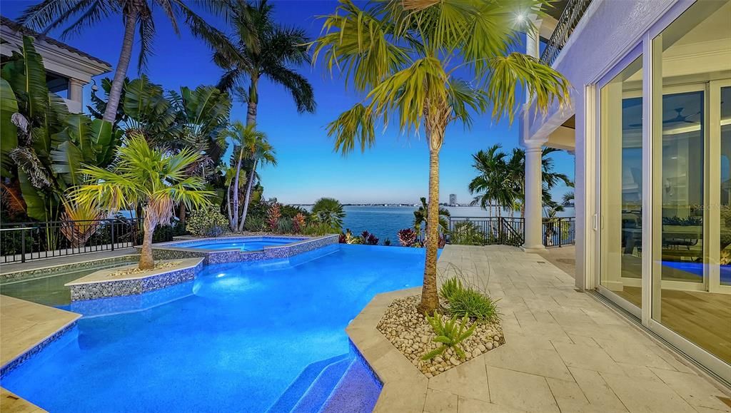 En Venta: $9,000,000 (5 camas, 5 baños, 5582 Pies cuadrados)