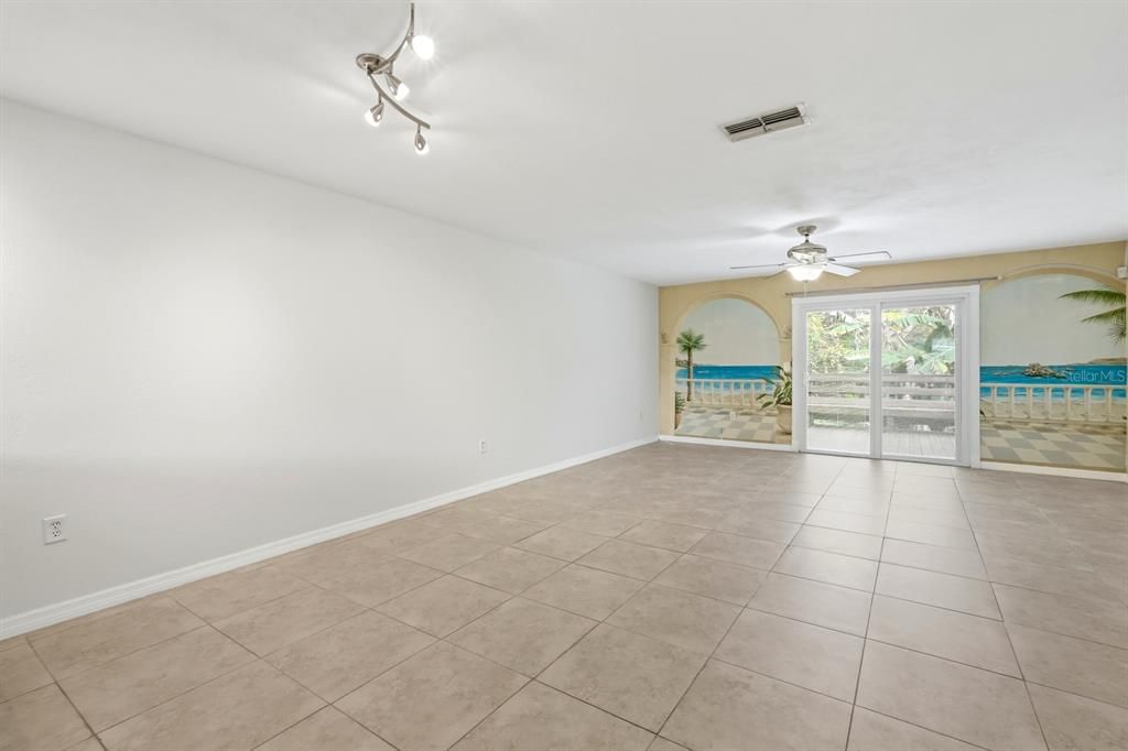 En Venta: $308,000 (2 camas, 2 baños, 1276 Pies cuadrados)