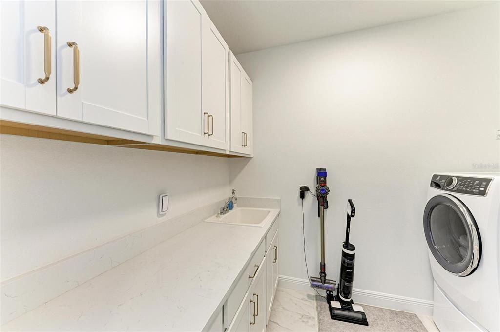 For Rent: $11,000 (4 beds, 3 baths, 2774 Square Feet)