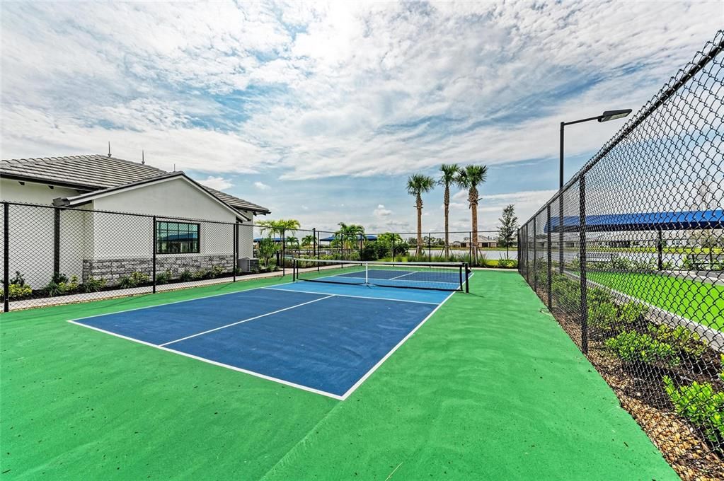 For Rent: $11,000 (4 beds, 3 baths, 2774 Square Feet)