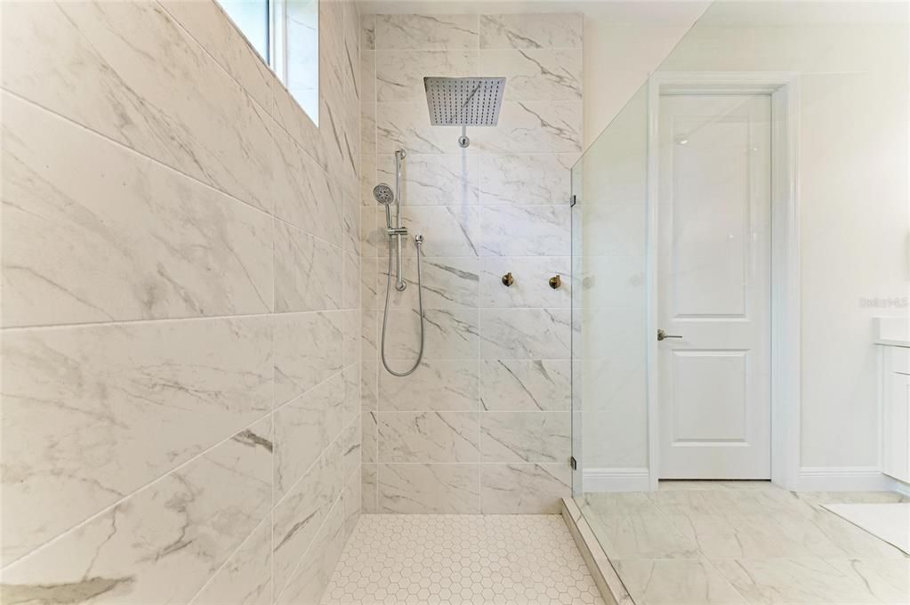 For Rent: $11,000 (4 beds, 3 baths, 2774 Square Feet)