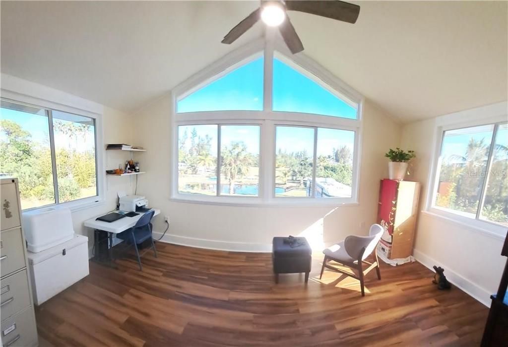 En Venta: $599,000 (4 camas, 3 baños, 2632 Pies cuadrados)