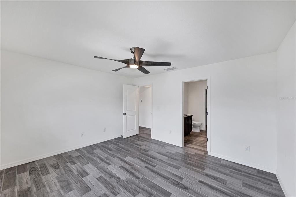 For Rent: $2,500 (3 beds, 2 baths, 1544 Square Feet)