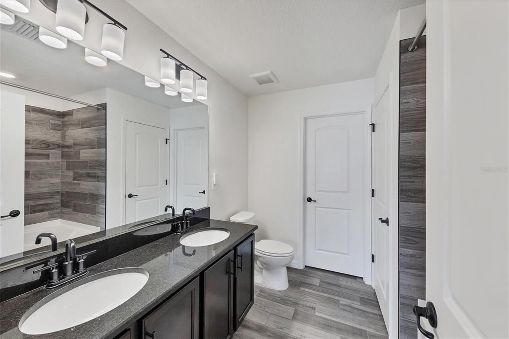 For Rent: $2,500 (3 beds, 2 baths, 1544 Square Feet)