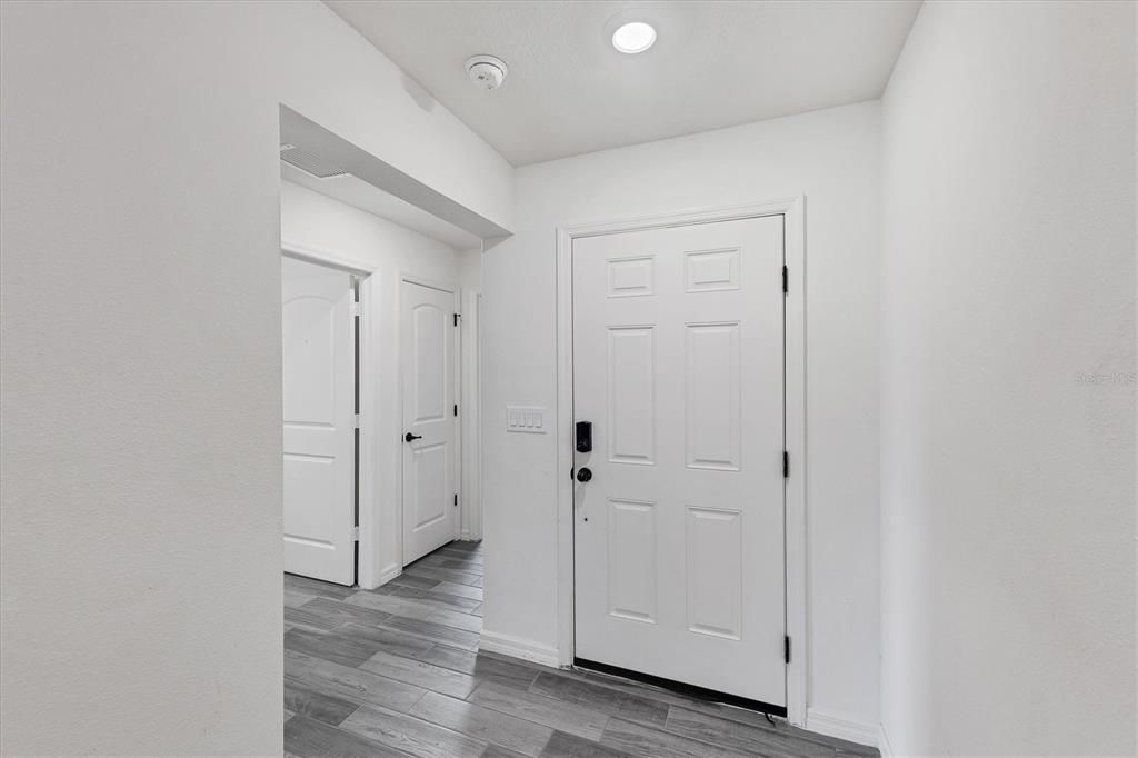 For Rent: $2,500 (3 beds, 2 baths, 1544 Square Feet)