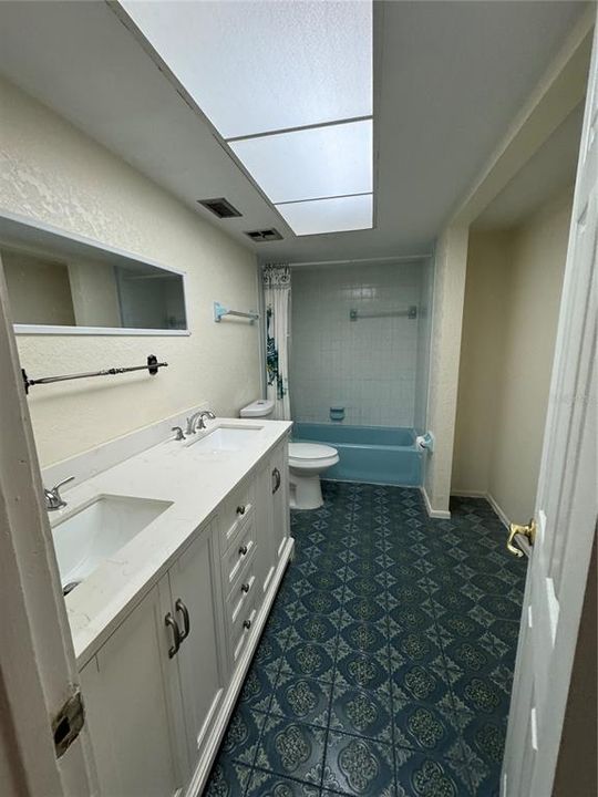 En Venta: $238,000 (3 camas, 2 baños, 1818 Pies cuadrados)