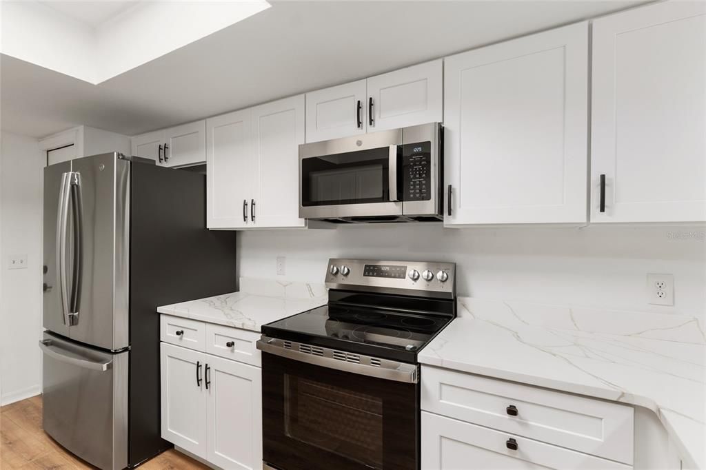 待售: $282,500 (2 贝兹, 2 浴室, 1311 平方英尺)