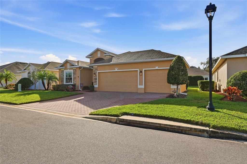 На продажу: $299,000 (2 спален, 2 ванн, 1935 Квадратных фут)