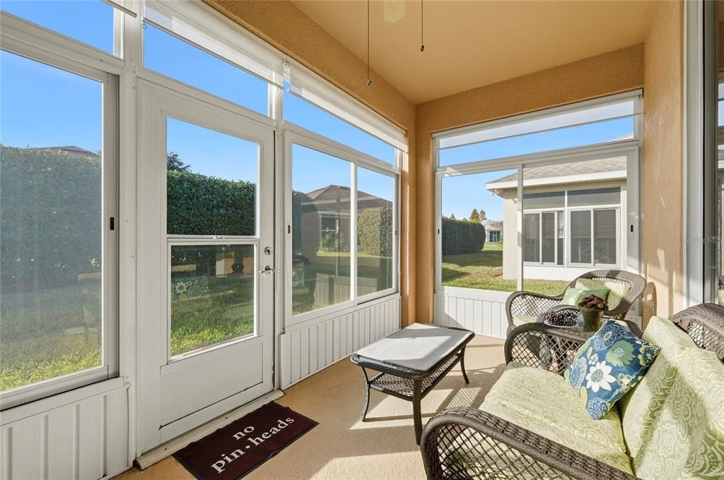 На продажу: $299,000 (2 спален, 2 ванн, 1935 Квадратных фут)