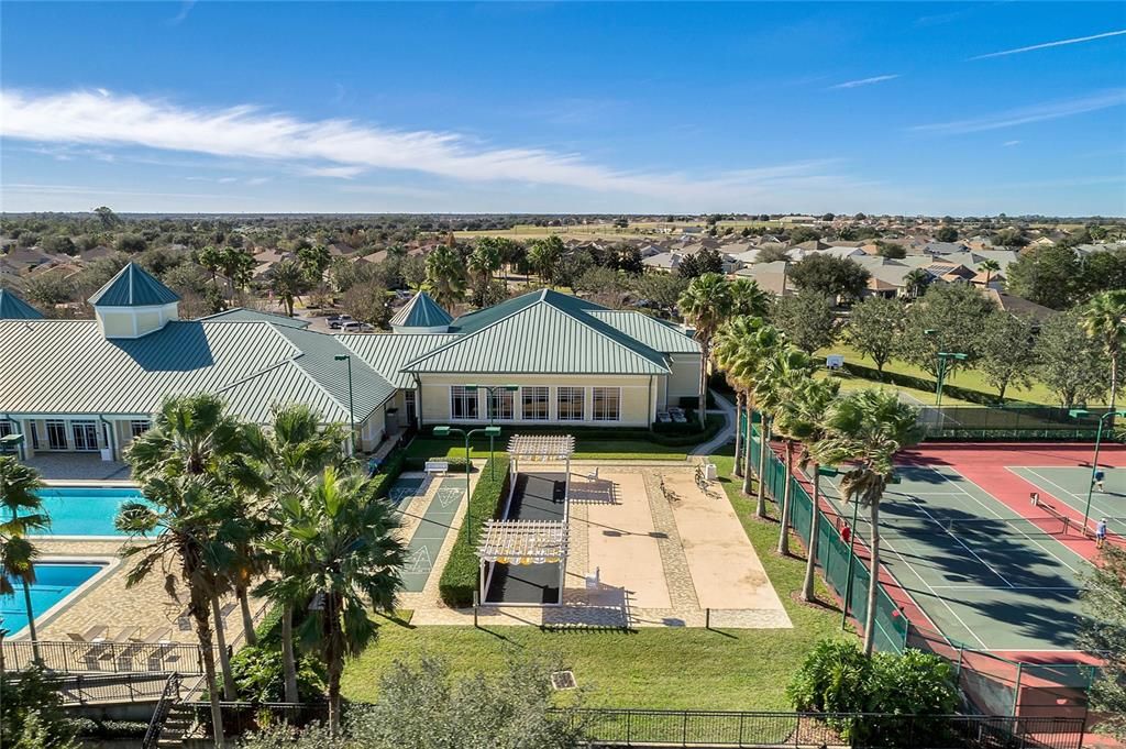 На продажу: $299,000 (2 спален, 2 ванн, 1935 Квадратных фут)