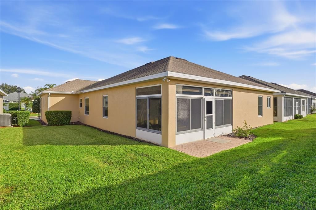 На продажу: $299,000 (2 спален, 2 ванн, 1935 Квадратных фут)