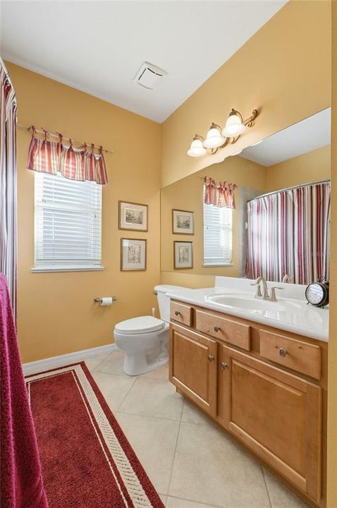 На продажу: $299,000 (2 спален, 2 ванн, 1935 Квадратных фут)